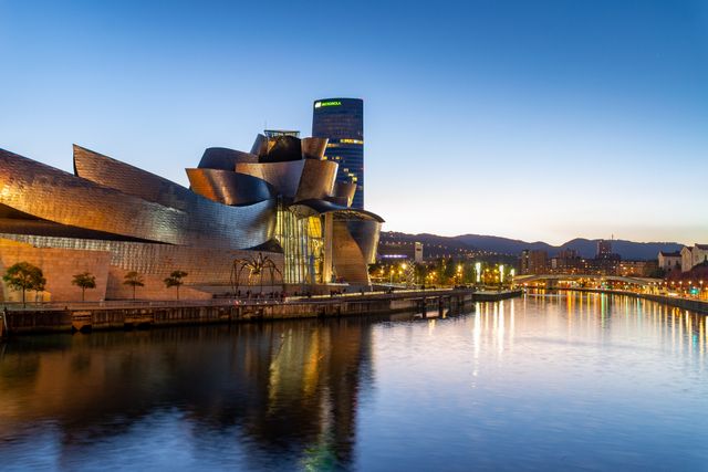 Spain Travel Guide: Attractions, Culture, Food & Travel Tips