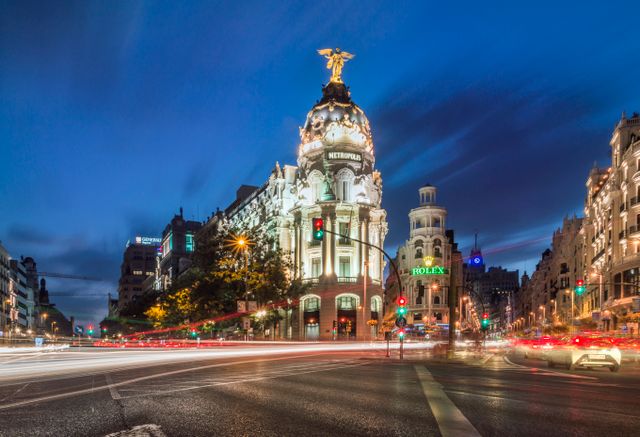 Spain Travel Guide: Attractions, Culture, Food & Travel Tips