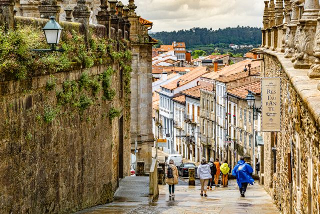 Spain Travel Guide: Attractions, Culture, Food & Travel Tips