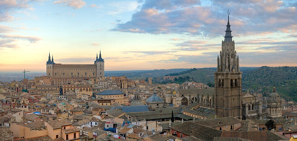Spain Travel Guide: Attractions, Culture, Food & Travel Tips