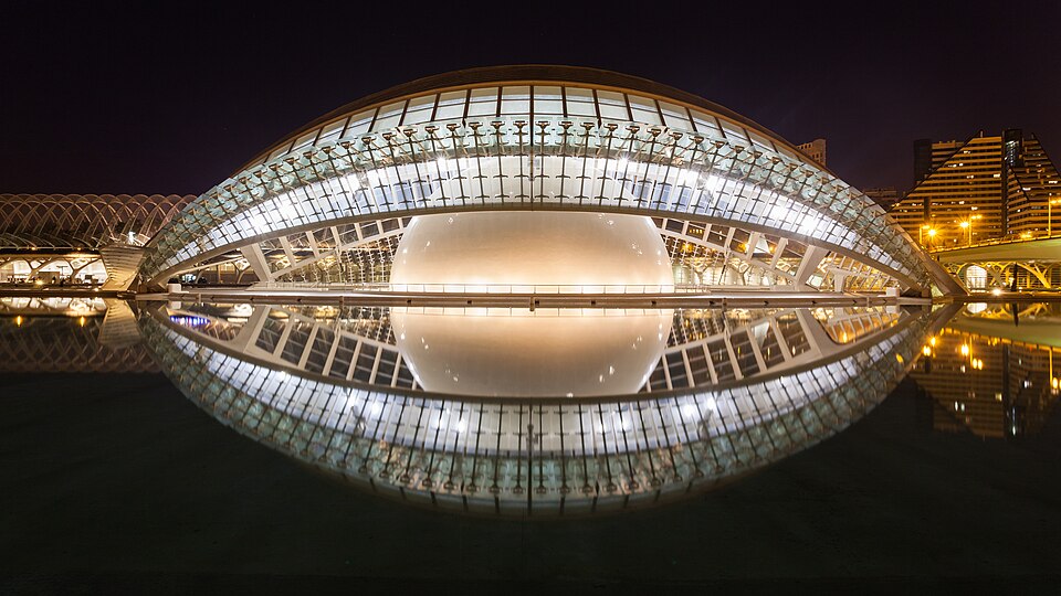 Spain Travel Guide: Attractions, Culture, Food & Travel Tips